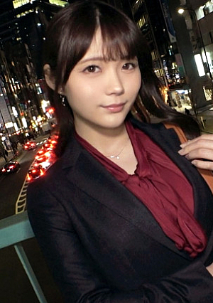 [Reducing Mosaic] 【透明感】【デキる美女】一目でわかる上品なオーラを纏っている銀行員さんが登場彼女の応募理由が『自信をつけるために来ました』撮影に挑戦すれば、ワンランク上に進化できるのではないか頑張りますね【高レベルボディ】【濃厚3P】美しい曲線美と純白肌にメロメロ～濃密3Pで最初から最後までイクイク～お口にパイパンとチンポは咥え続ける貪欲さエロス覚醒全力イクイク中イキ連発SEXを見逃すな