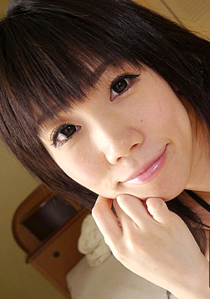 成海 君子 32歳