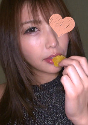 超S級デパガ痴女との欲張りガチハメSEX極上美女の顔が快楽に歪み、パーフェクトボディを艶かしくクネらせながら喘ぐ姿に射精不可避：美容部員・ひとみちゃん(25歳\)