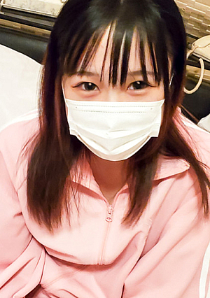 【モ無】冬休み入り早々に進路のことで喧嘩して家を飛び出した軽音楽部所属の149cm♥極小の穴でしたが3割増し勃起の極太肉棒を挿入して中出し達成（1時間10分）