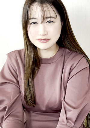 【無】[初撮り]生保の営業レディの巨乳お姉さん積立保険契約する見返りに生中出しハメ撮りに成功初撮りに照れて恥ずかしがるのに敏感ビショビショ素人☆