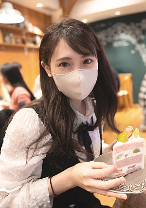 2/25まで限定【無修正】モデルに憧れを持ちスバでアルバイトしながら生計を立てる店員さんに生中出し＆口内射精恥ずかしがりながら果てる姿がたまらなかった・・・