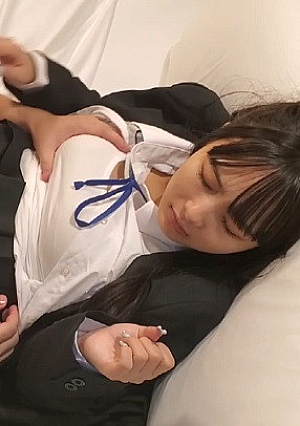 Big tits dance club.Special creampie at sleepover.This uniform girl is actually...