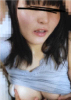 [メガトン級/ALLナチュラル]神の悪戯的発育極大美乳をぶら下げた私服Ｋが窃触車両に無防備着衣で臨場即完触