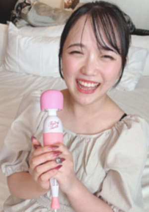[Permanent preservation/5 shots/camera malfunction] Lewd fair-skinned premature ejaculation squirting girl./Meto, sweat, saliva, semen, and pussy juice splash all over the room in a rich 3P