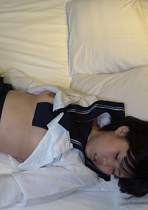 Yuki-chan, who is young and has a wonderful waist, takes a gonzo shot