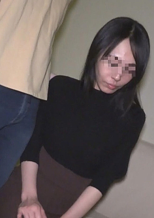 【個人】内向的でスレンダー美人のOL主婦肉体で返済言葉では拒むも秘めた性欲は隠せず舌を絡め腰を振り絶頂中出し