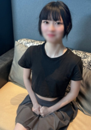 [Fair-skinned/slender] A beauty who had raw creampie sex for the first time in a year./Kuse./Yes, her skin turns red and she squirms.