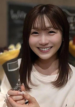 [Facial appearance] [Permanent preservation version] The long-awaited 4P debut of the legendary former idol The first and last 6 ejaculations that can only be seen here