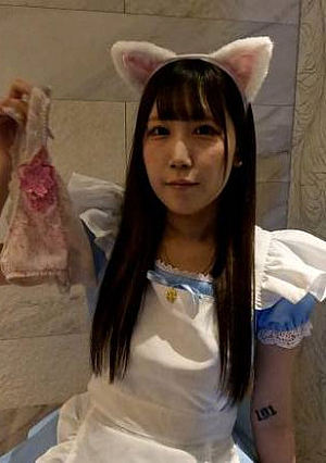 Momo 21 I tortured the shaved pussy of a beautiful cafe clerk with an electric massager and a sucker making her cum to the limit and creampied her