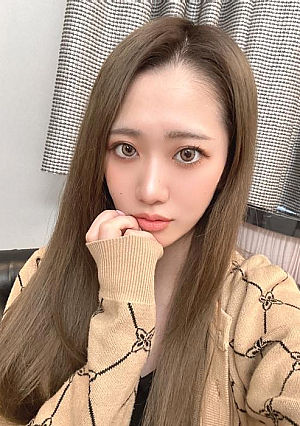 Emi a former model with a slender body of 170 cm and beautiful butt and legs loses her reason due to the intense sex in 7 positions in total and we have created a toy that will even give you a cleaning blow job begging for creampie