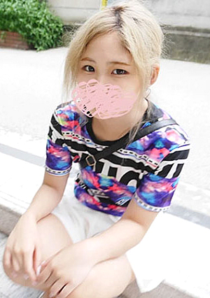 お出かけ前の幼ギャル凛花ちゃんをガチナンパ！19歳のノリの良いロリっ娘ですぐについてきました！突撃交渉 - 中村凛花