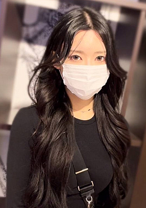 [No] Current International Flight Attendant Sara-chan, the ultimate F-cup flight attendant who keeps cumming on her way back from Singapore. A record of sexual intercourse with a transcendental beauty who continues to fly even in bed.