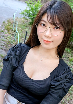 【眼鏡×エロ看護師×網タイツ】「変態な男性が好きです」超絶怒涛の変態看護師真面目そうな容姿をしているけど、中身はむっつりスケベさん男性を自分から誘っちゃうほど、エッチに貪欲さん緊張しているせいか、汗ばんでいて、エロさが倍増蒸れている感じがエロさをそそらせますそれに加えて、普段から履いているという網タイツがもうたまらん程エロいです彼女の網タイツ×お尻×太ももを見るだけでも、見る価値あり変態看護師が好きならば、見るべし皆さんが行っている病院の看護師さんがもしも変態さんだったら、最高じゃないですか 【初撮り】ネットでAV応募→AV体験撮影 2238