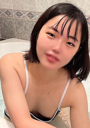 I can't stop being excited by the baby-faced, black-haired, innocent [18-year-old] Yui-chan in a school swimsuit and her pure, obedient eyes! Intense sex with an old man's dick!!