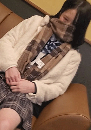 【顔出し】県立普通科①色白で幼いあの少女・家出を助けてお泊り中出し※本日終了