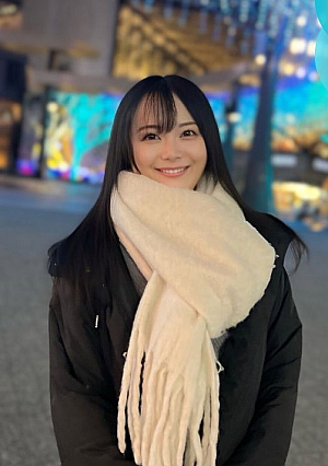 Facial appearance A beautiful woman with black hair and a fair complexion has an idol face Shes having sex for the first time in a while and shes like Im addicted to it When I play with her obscene pussy she squirts a lot and the beautiful woman who hasnt had sex in a long time goes wild and crazy