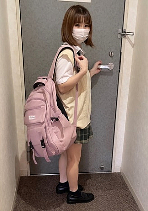 [Reducing Mosaic] 18時間着用【個人撮影】低身長でデカ乳デカ尻の赤パンツちゃん_茶髪の美少/女と割り切り