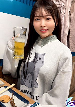 [A cheating JD who has a cheating dick and has her first creampie in her life. She seems calm at first glance, but I thought she wasn't interested in sex, but it turns out that she likes masochism and hard play, and even has sex with a guy she picks up. What if she swallows him? But it got better, and she had raw sex with one of the best pussies that she couldn't refuse when she was pushed. She had creampie and facial cumshots in 2 consecutive sex [Amachuahame REC #Hinyako #Female college student]