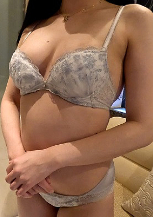 Yua 19 With her marshmallow boobs I tortured her with a lot of cute college students and creampied her and her clitoris also swelled red and cute