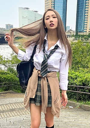 Worn for 13 hours [Personal photo shoot] Ferris wheel date with yellow panties_Creampie on a shy gal who looks like a bitch