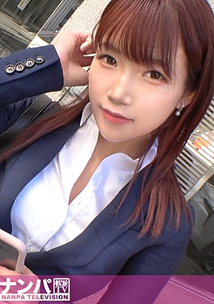 マジ軟派、初撮 2024 可愛らしい声で保険の営業をしているOLちゃんをナンパお堅いと思いきや、気持ちいいこと大好きなすけべ娘でしたストッキングを裂かれて大量潮吹き「そこいいっそこいいっ」と騎乗位で自分から腰を振りまくり