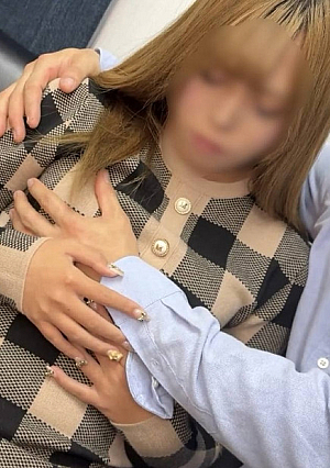 素人の最高の美尻に思わず何度も撫で撫でしてしまう最後は有無を言わさずバックで膣奥に中出しハメ***joyonzpzo