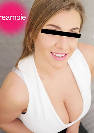 お色気ムンムン超巨乳素人熟女 中出し - ユリア