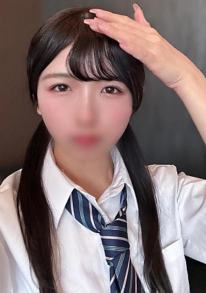 [Face showing] Having sex with a slender girl in uniform is a summer tradition.