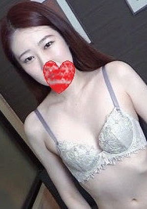 色白スレンダー長身美尻美脚美人感度抜群な美マンは濡れ濡れ白濁液が溢れちゃう可愛らしい喘ぎ声でドMイキカリ首ほじりまくりご奉仕フェラ巨根で膣奥ズボズボ孕ませ中出しレビュー特典/ごっくんフェラ