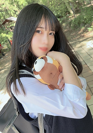 A lonely woman who has just transferred to a new school and has soft fluffy big breasts with a cute Kansai accent A guilty JK who repeatedly seduces her without realizing it is exposed to outdoor obscenity and creampied inside her