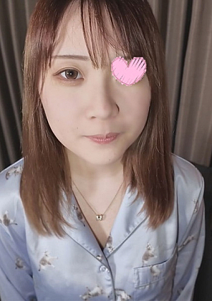 Pajama de ojama Super cute office worker Manami Cheerful personality Her breasts enlarged due to various circumstances are erotic The blowjob that attacks with her lips caught in Cali is the best
