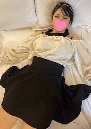 [素人ハメ撮り#027][プレミアム]大人気な天使級ららちゃんと贅沢なお泊りエッチ甘えまくりで可愛すぎた完全顔出し私服前編[レビュー特典あり]