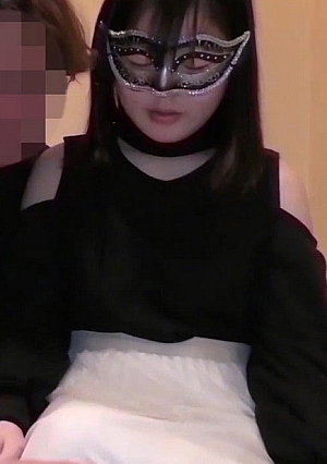 [Creampie] A 25-year-old young wife moans with her delicate body. Her easy-to-sense body gets wet with a persistent vibrator torture