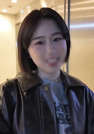 Childcare worker squirting orgasm: Seishi is secretly pushed deep into the vagina without telling the children