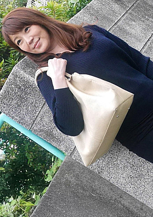 A beautiful mature woman with beautiful legs and a miniskirt gets picked up and creampied twice!