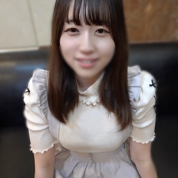 As you can see from the thumbnail, this big-breasted college girl has been in Tokyo for a year, but please enjoy the innocent sex of this college girl who is still not used to the city.