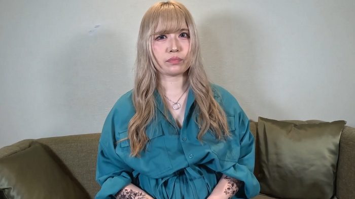 [シークレット版][顔出し][爆尻]都内ガールズバー勤務する「るなさん、H100㎝超えの爆尻パンパン打ちつけ膣奥ガン突き絶頂SEX、こんなに突かれると頭おかしくなっちゃう