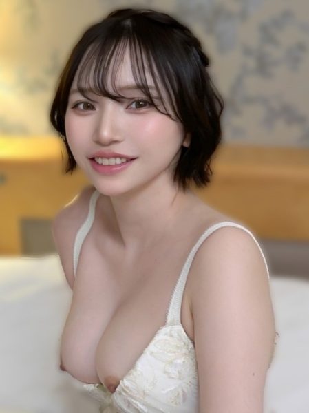 "G-cup 19-year-old beauty enrolled at National Medical University" Creampie shooting short-term release Rare video ends soon