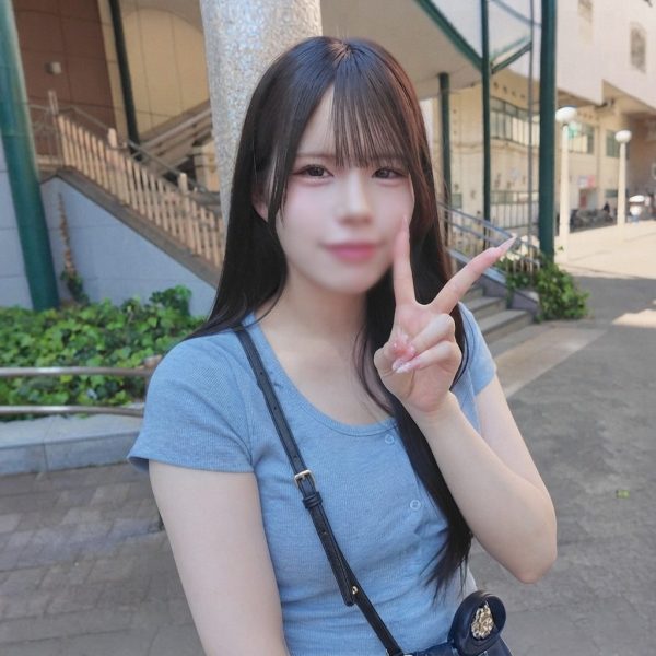  [初撮]透き通るような白肌イマドキムスメモデルポテンシャルが高い美ボディが、オトコの巨根を激しく求めるセックスぴちょぴちょマンコに種付け