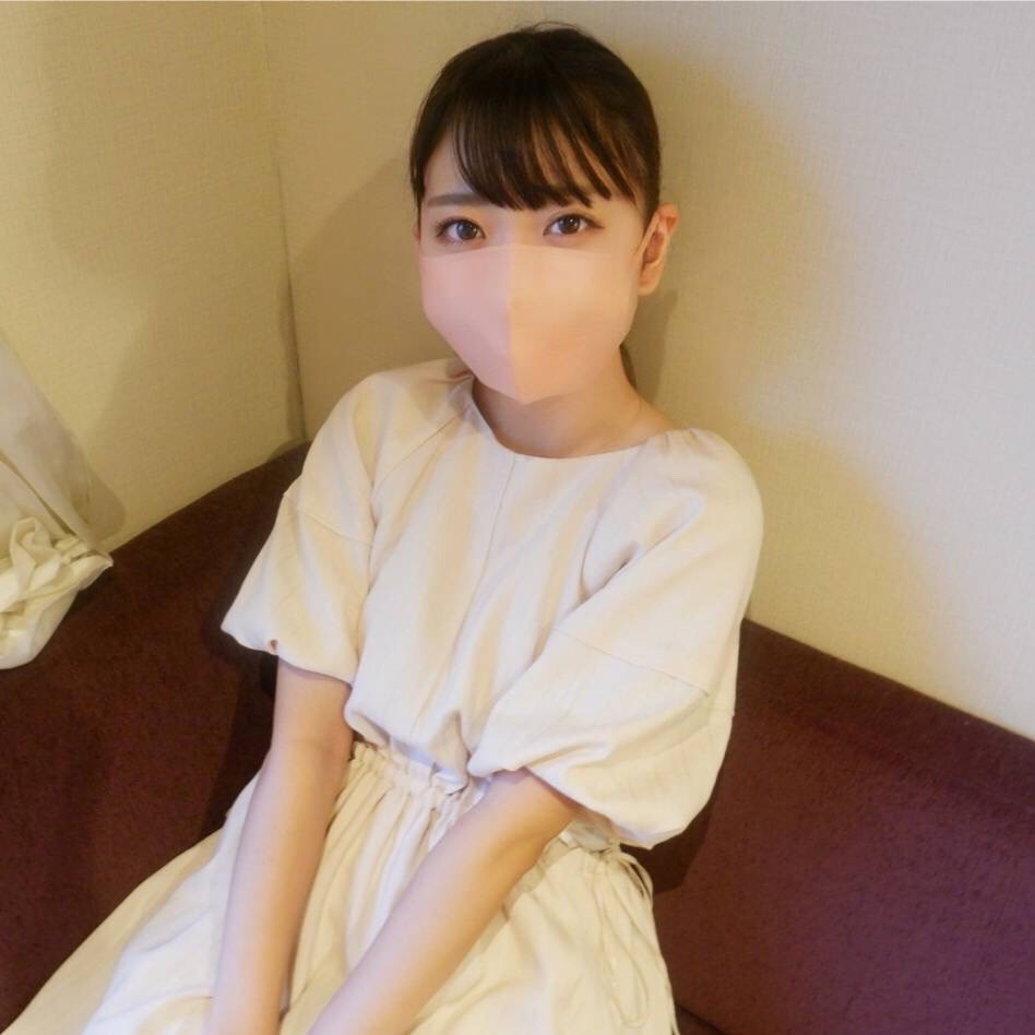 Latest work Erika-chan is naughty even during a one-night two-day trip to Kansai