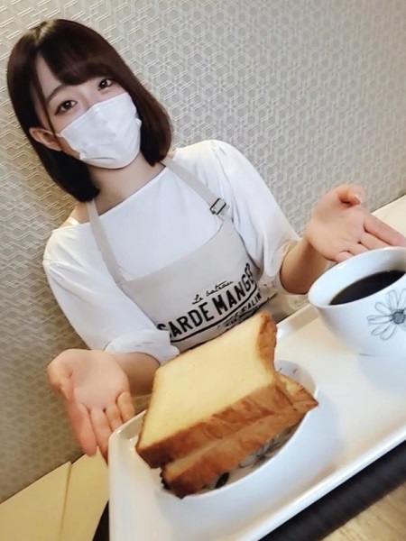 A bakery signboard girl wearing a shop apron bukkake on a big ass and vaginal cum shot Open commemorative special price until 1120