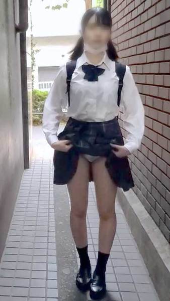 A large amount of bukkake on unprocessed pussy for the first time Gonzo Prefectural commercial Twinte student who sells sex for recommendation