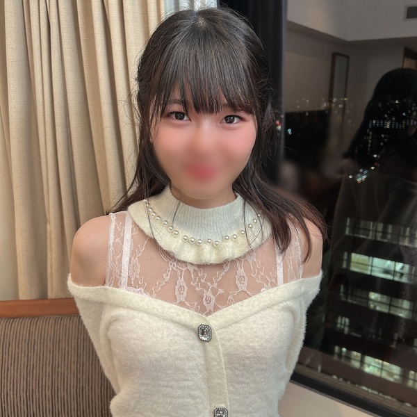 Innocent 18-year-old She was the first time in both raw and medium