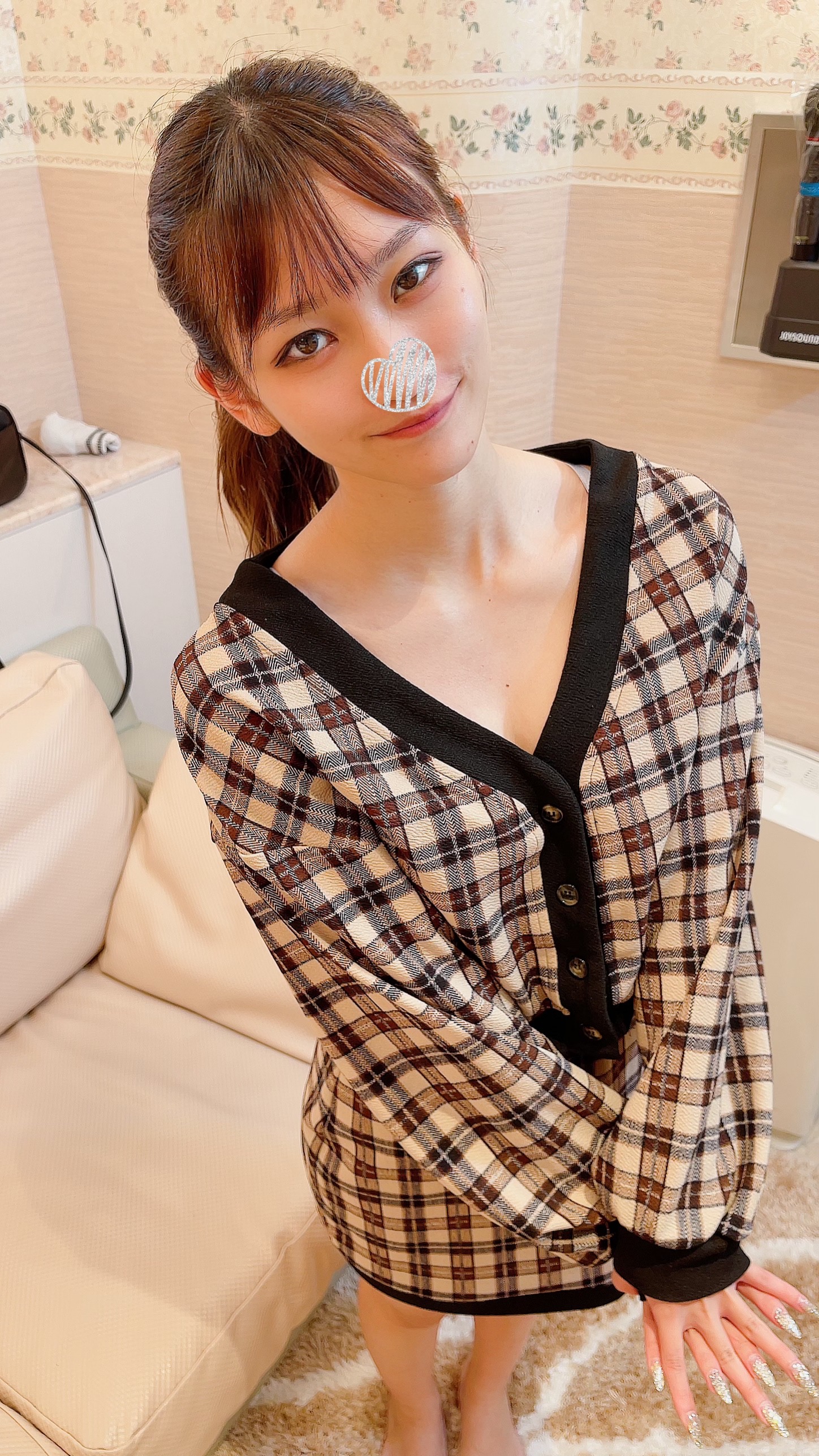 Overwhelming beauty that cant be found even if you look for it Otohas first facial is not only cute but overwhelming erotic big breasts MVP in December is decided by her