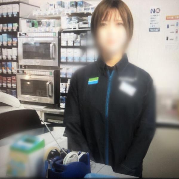 Appearance SNS specified from the neighborhood hidden busty convenience store clerk name tag and POV