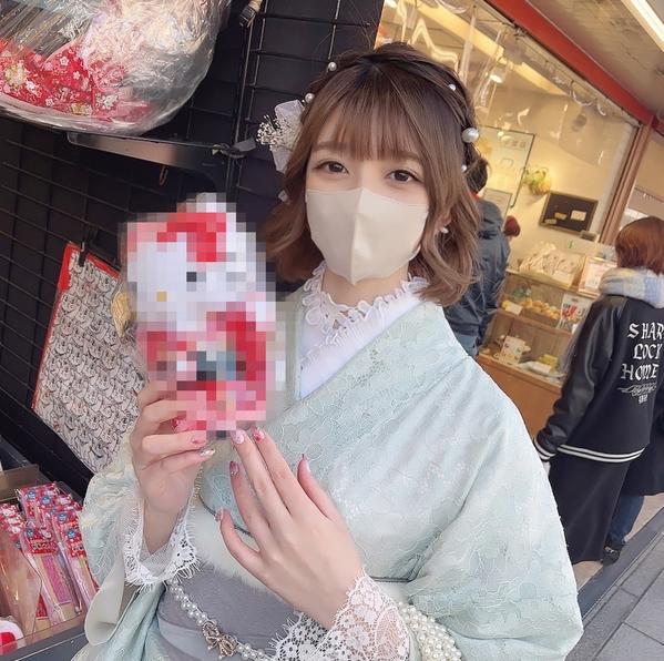 Dressed in a kimono by a beautiful hairdresser in Aoyama who I go to Outdoor blowjob oral ejaculation on the riverbed Im excited by her beauty and too much comfort Im excited and I cum twice in a row