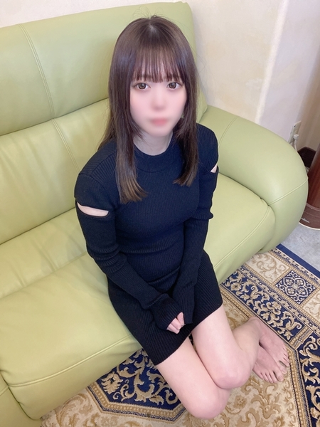 Foreign object inserted Fair-skinned slender beautiful big-breasted beauty Eri-chans last work Raw insertion and creampie in various counterpositionsWhich child will she impregnate me or my friend