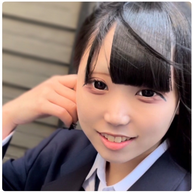 No Kureha-chan a funny underground idol who tickles mens hearts has a beautiful pussy and a nice butt Massive insemination to a 18-year-old fresh J on his way home from school