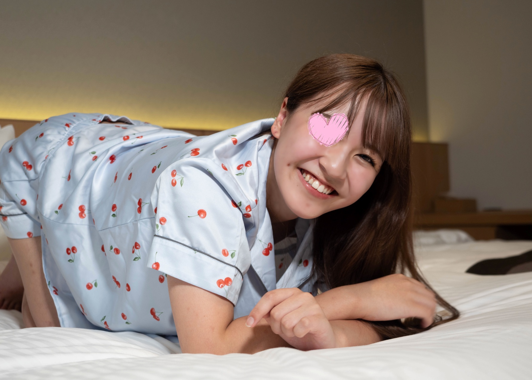 Pajama Monashi snonqyzj Pajama de Ojama I cant stop pushing Ai-chan 19 years old has a bright personality and a super cute smile I cant resist the reaction of a serious amateur with natural pubic hair
